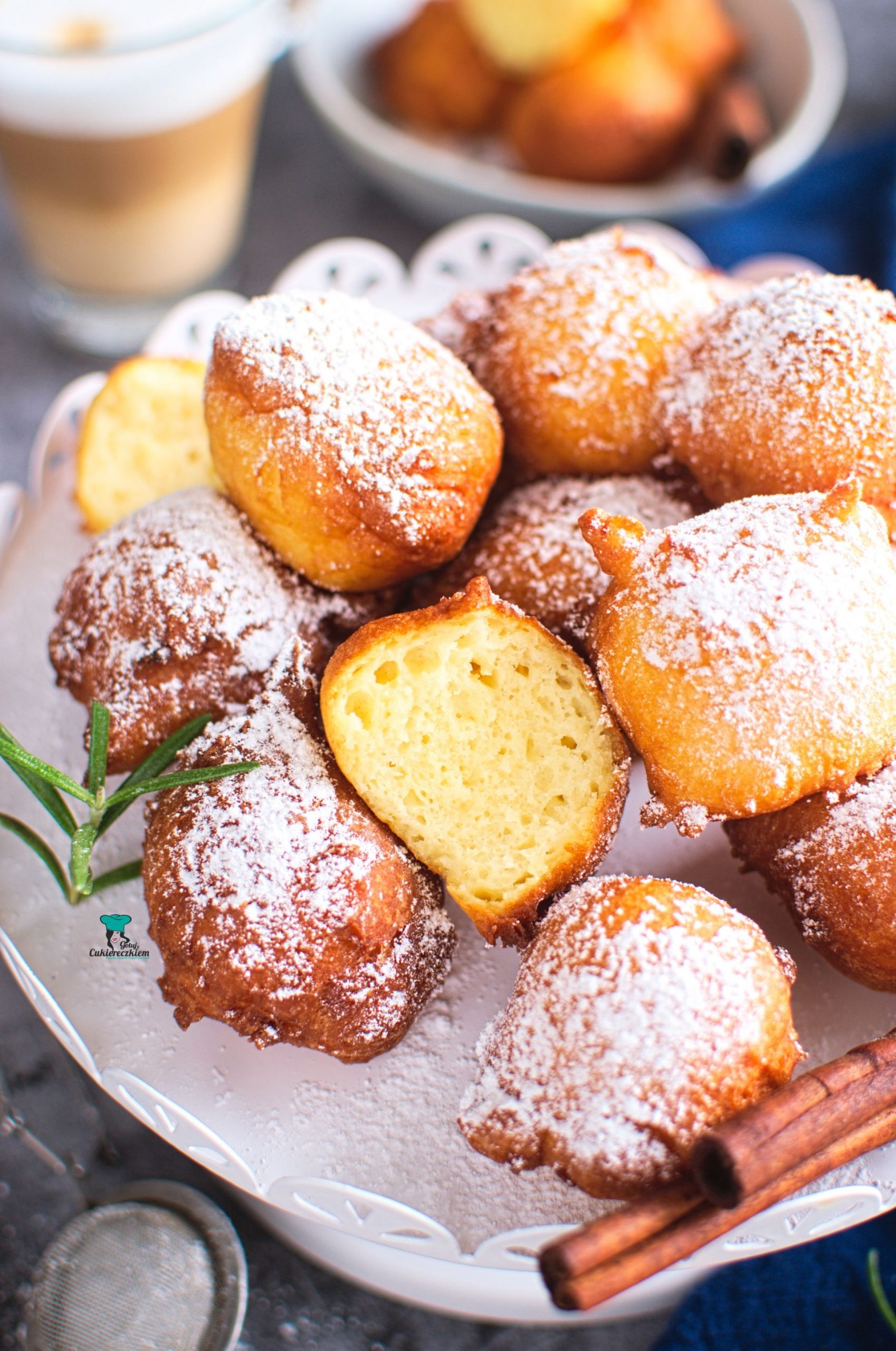 Mini pączki z ricotty (Baci di ricotta)