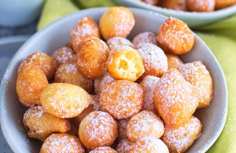 Zeppole - proste włoskie pączusie