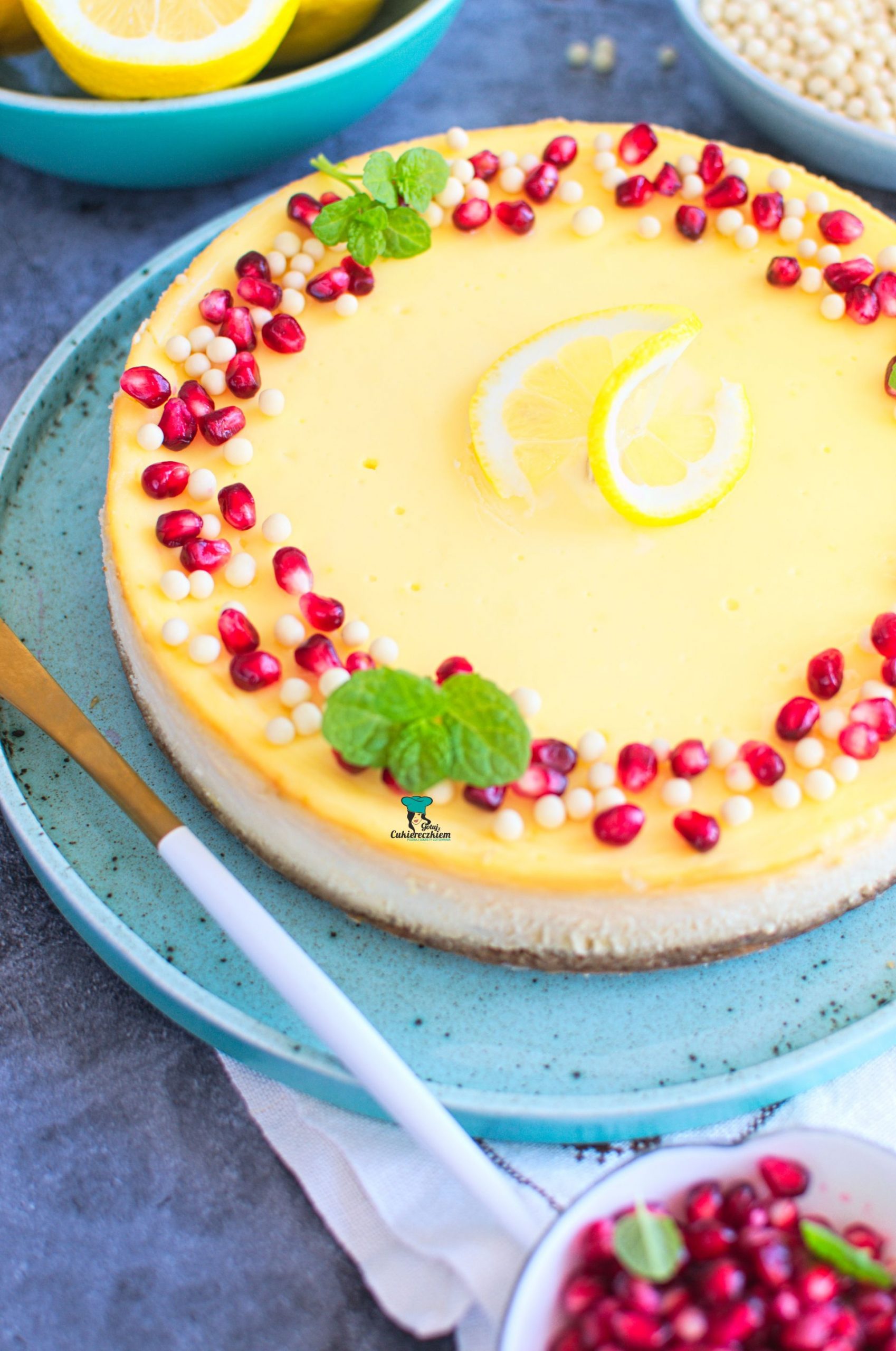 Cytrynowy sernik z mascarpone z białą czekoladą