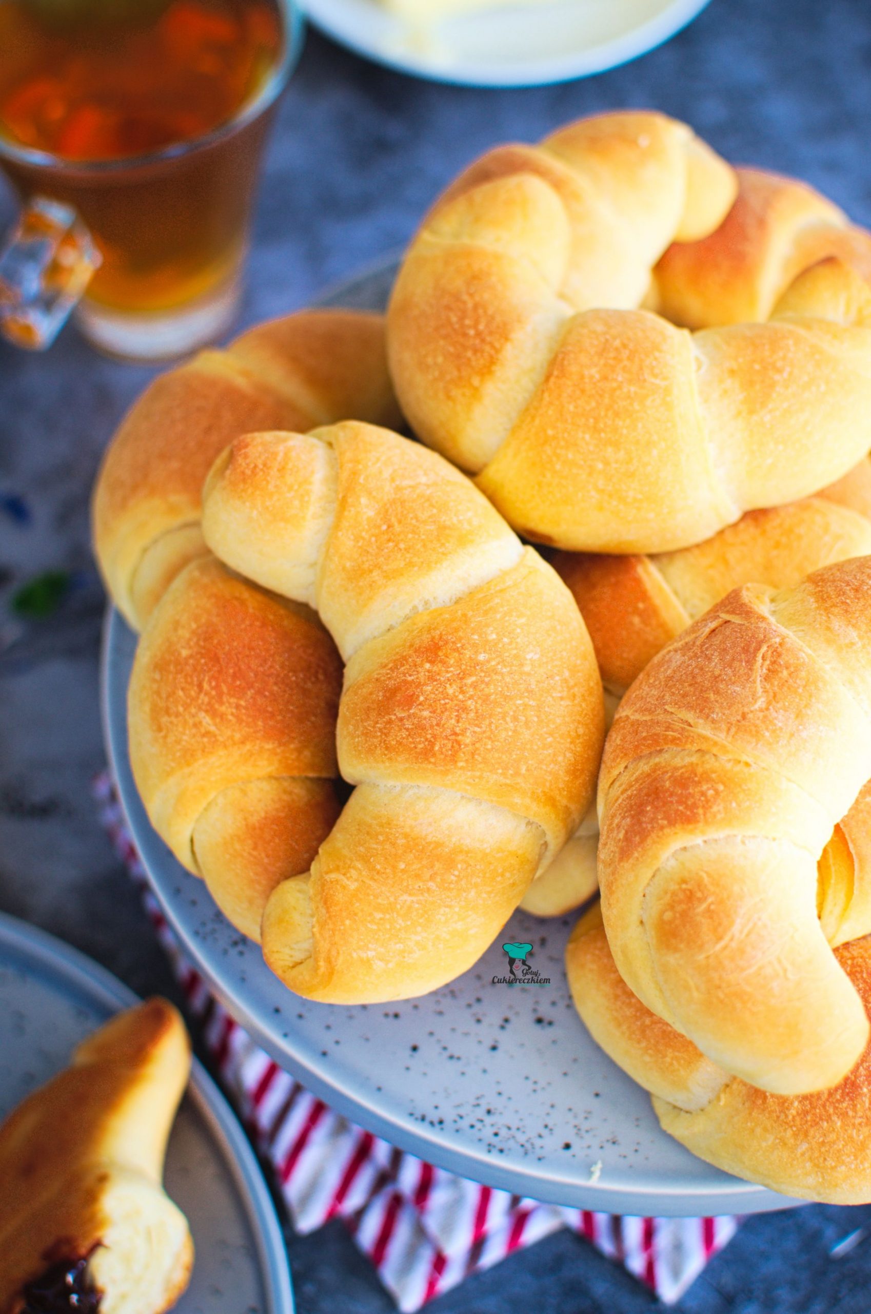 Amerykańskie rogaliki maślane (Butterhorn rolls)