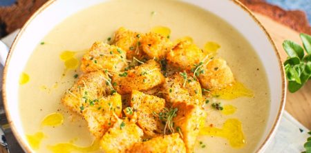 Krem ziemniaczany z chrzanem i jabłkiem