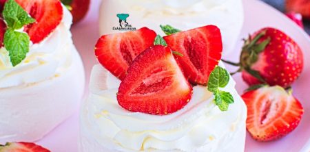 Mini Pavlova z truskawkami