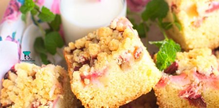 Ciasto z rabarbarem i kruszonką