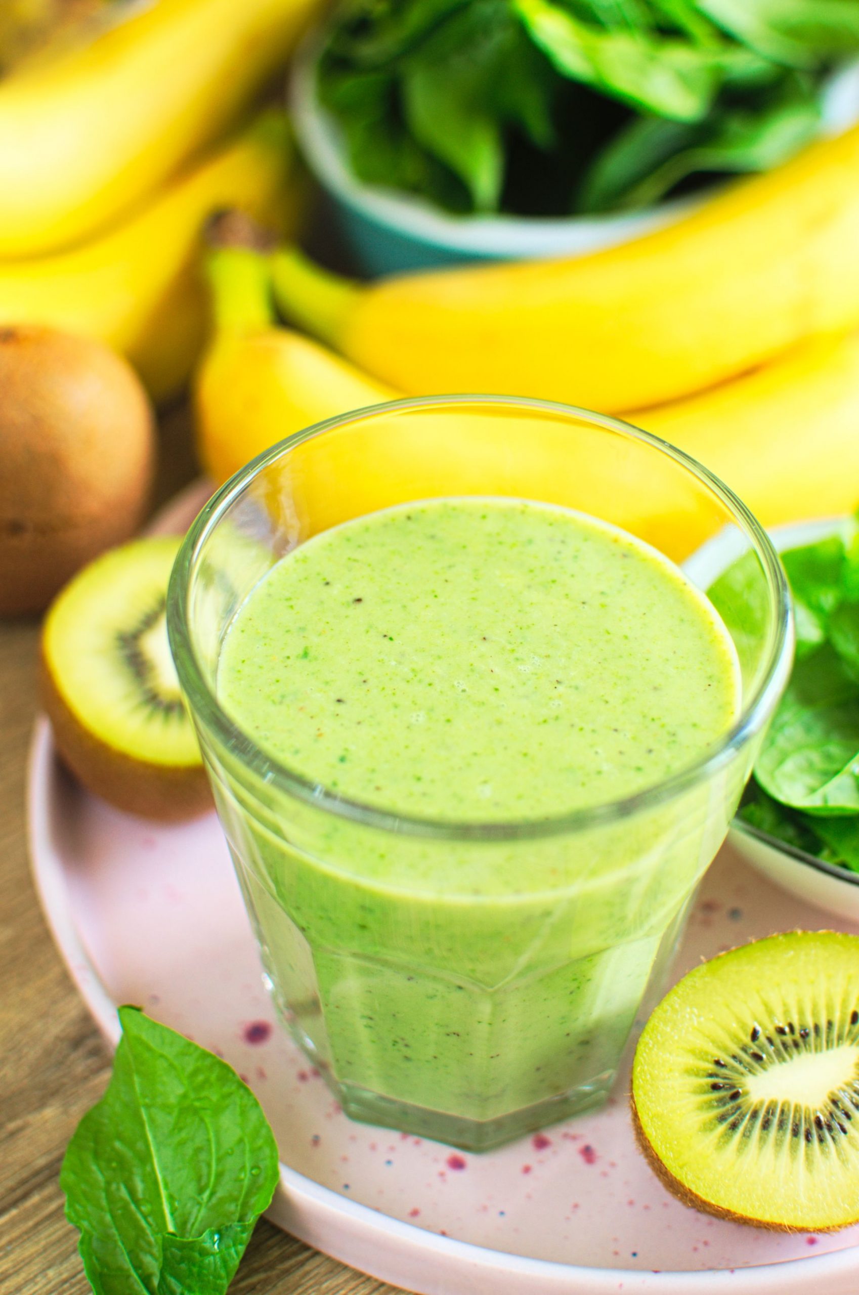Koktajl ze szpinakiem, kiwi i bananem