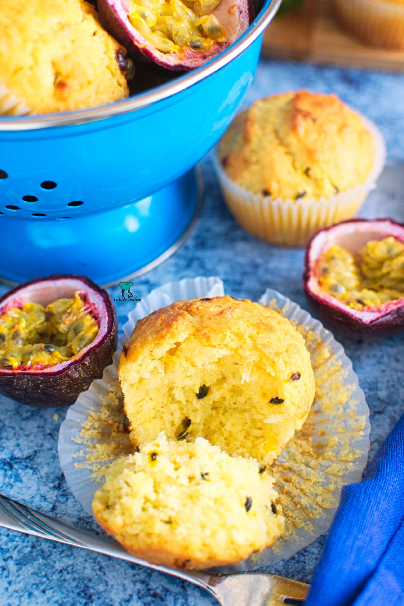 Muffinki kokosowe z marakują