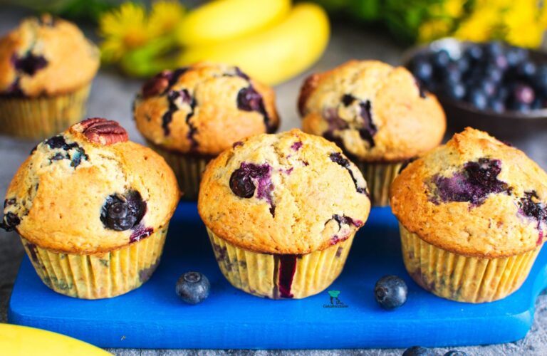 Muffinki z bananem i borówkami