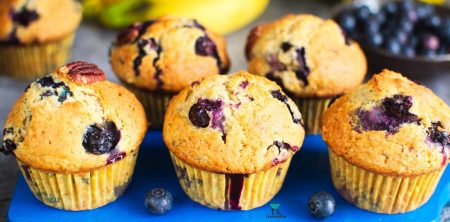 Muffinki bananowe z borówkami