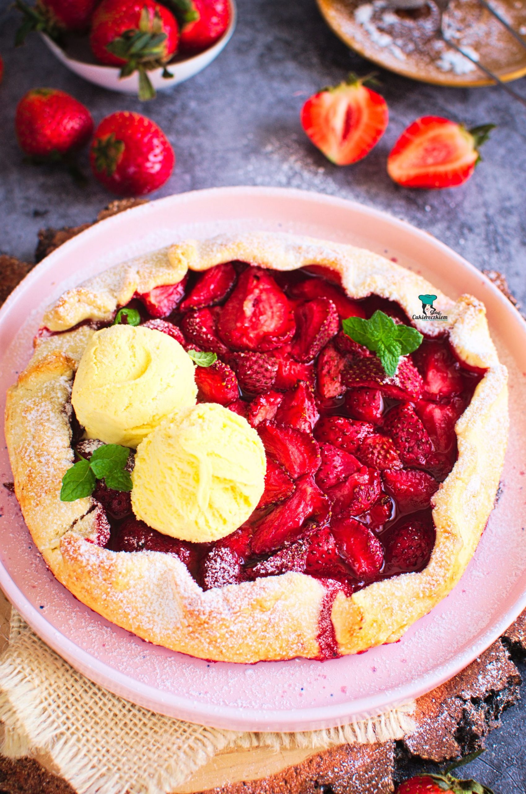 Tarta rustykalna czyli galette z truskawkami
