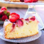 Muffiny z rabarbarem i marcepanem