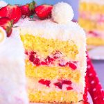 Maślane muffinki z czekoladą i truskawkami