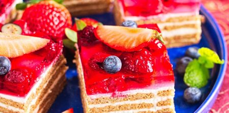 Kostka korzenna z malinami