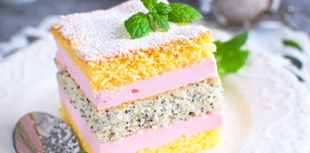 Ciasto z makiem i bitą śmietaną