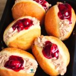 Muffinki z malinami i białą czekoladą