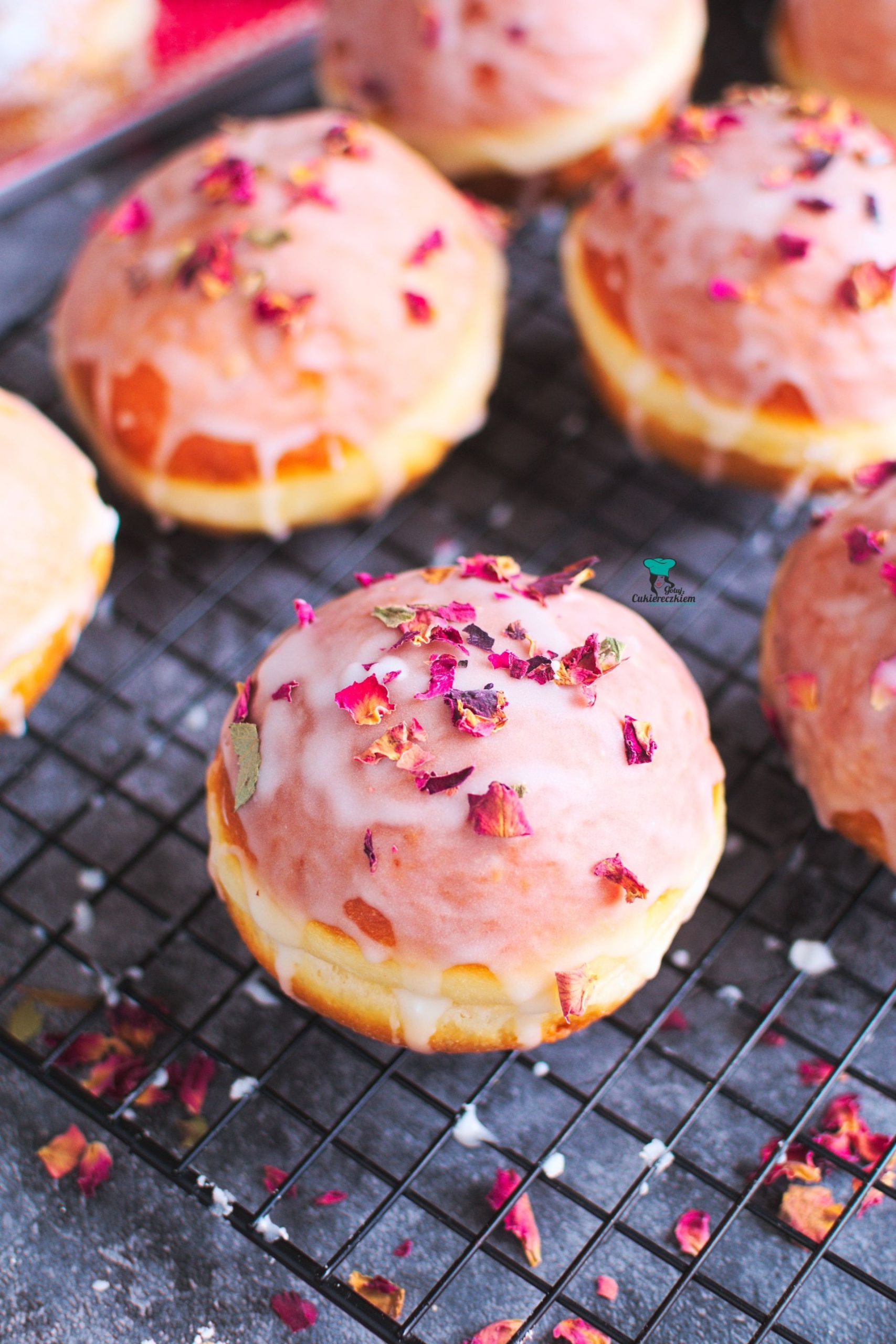 Pączki z różą