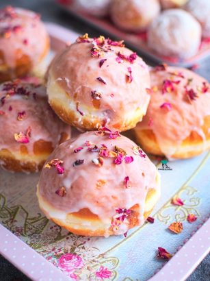 Pączki z różą