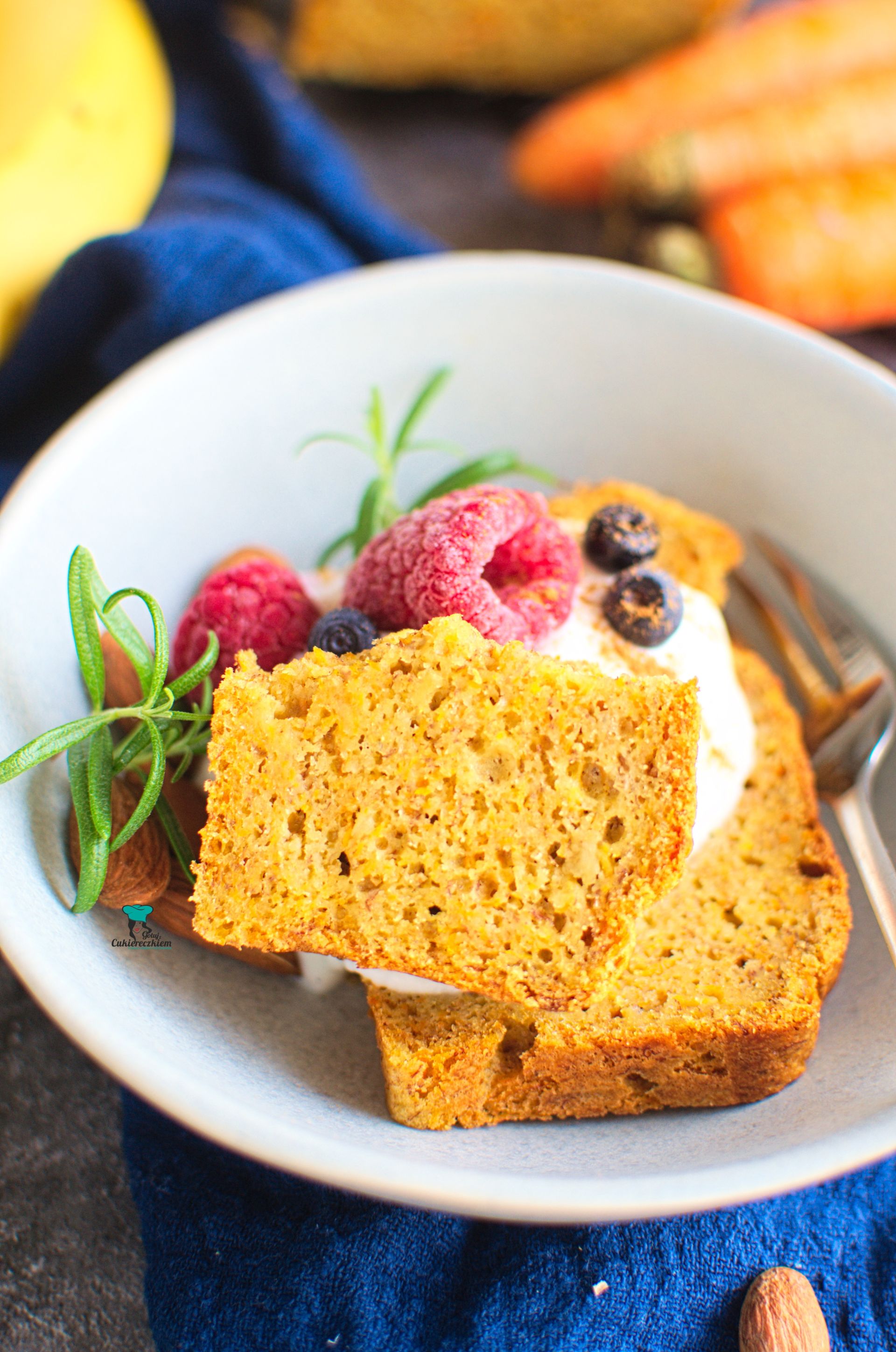 Fit ciasto bananowo-marchewkowe