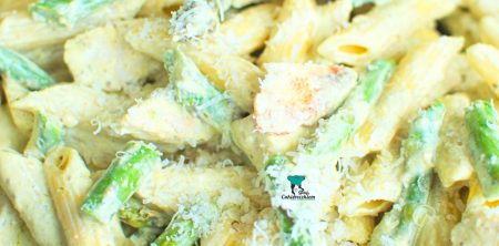 Kurczak w sosie pesto ze szparagami