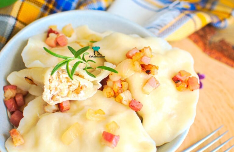 Pierogi z kaszą gryczaną i twarogiem