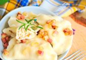 Pierogi z kaszą gryczaną i twarogiem