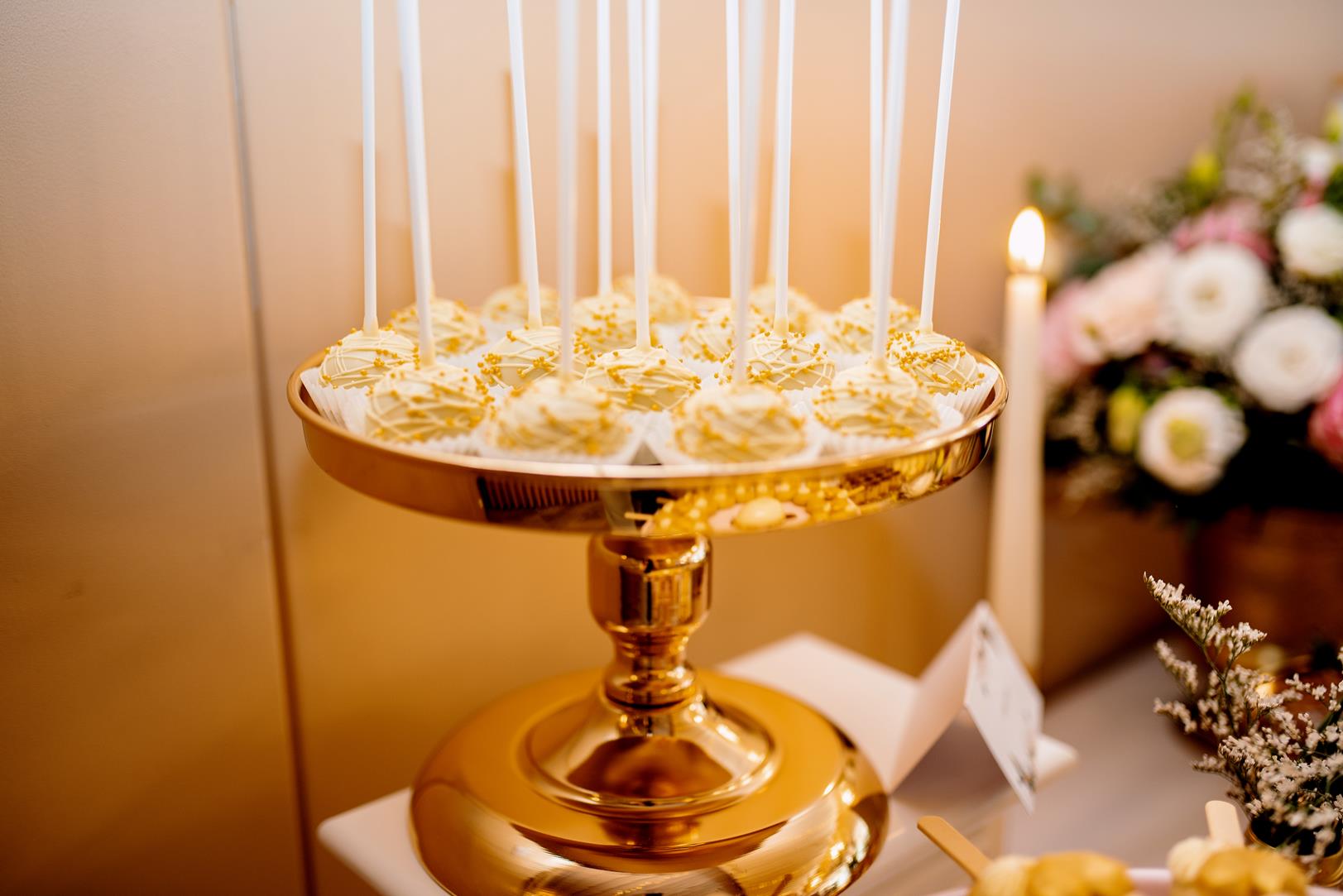 Słodki stół przygotowany na wesele Artura i Doroty