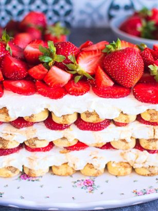 Proste tiramisu z truskawkami