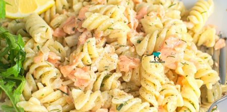Szybki makaron z wędzonym łososiem