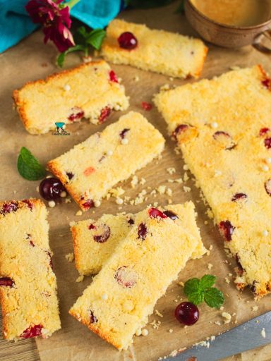 Ciasto kokosowe z czekoladą i wiśniami czyli kokosowe batoniki