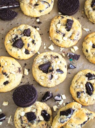 Ciastka z oreo i biała czekoladą