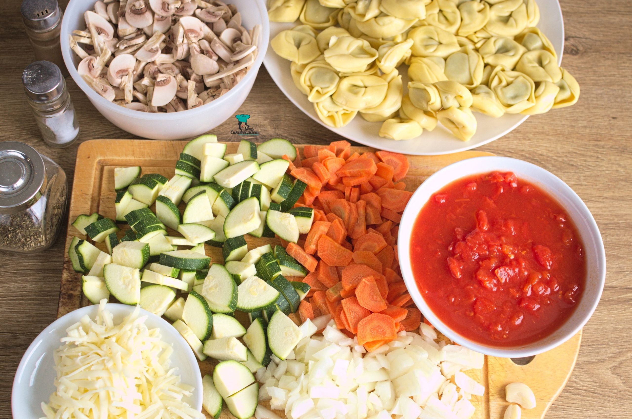 Zapiekanka z warzywami i tortellini - składniki