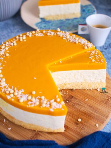 Ciasto z białą czekoladą, kokosem i mango