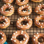 Ciasteczka owsiane z pistacjami, żurawiną i białą czekoladą