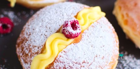 Pączki z creme patissiere i malinami