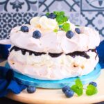 Pączki z creme patissiere i malinami