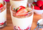 Włoski deser z truskawkami (crema di fragola)