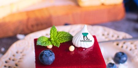 Kremówka z malinami bez pieczenia