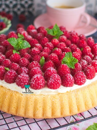 Tarta biszkoptowa z malinami