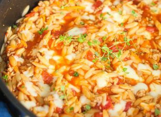 Orzo z mięsem mielonym