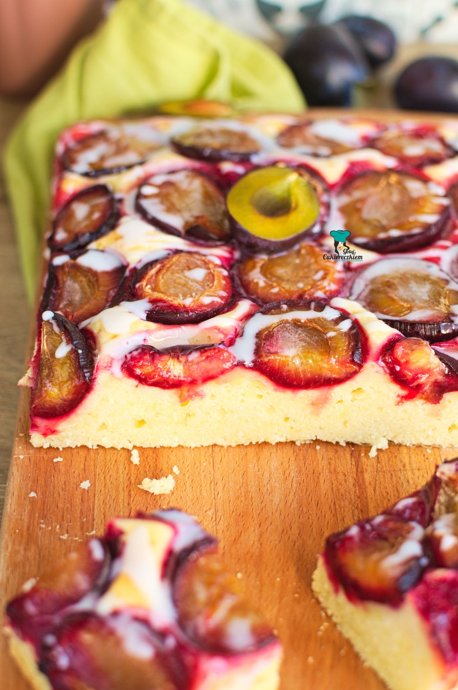 Ciasto serowe ze śliwkami