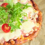 Sałatka z kaszą bulgur, cieciorką i fetą
