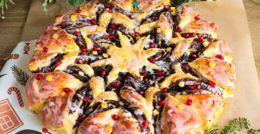 Drożdżowa gwiazda z makiem