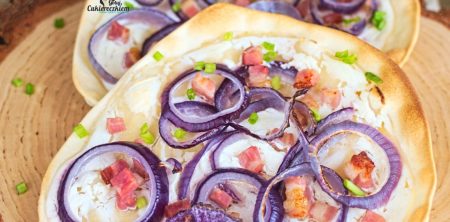 Mini podpłomyki alzackie (flammkuchen)