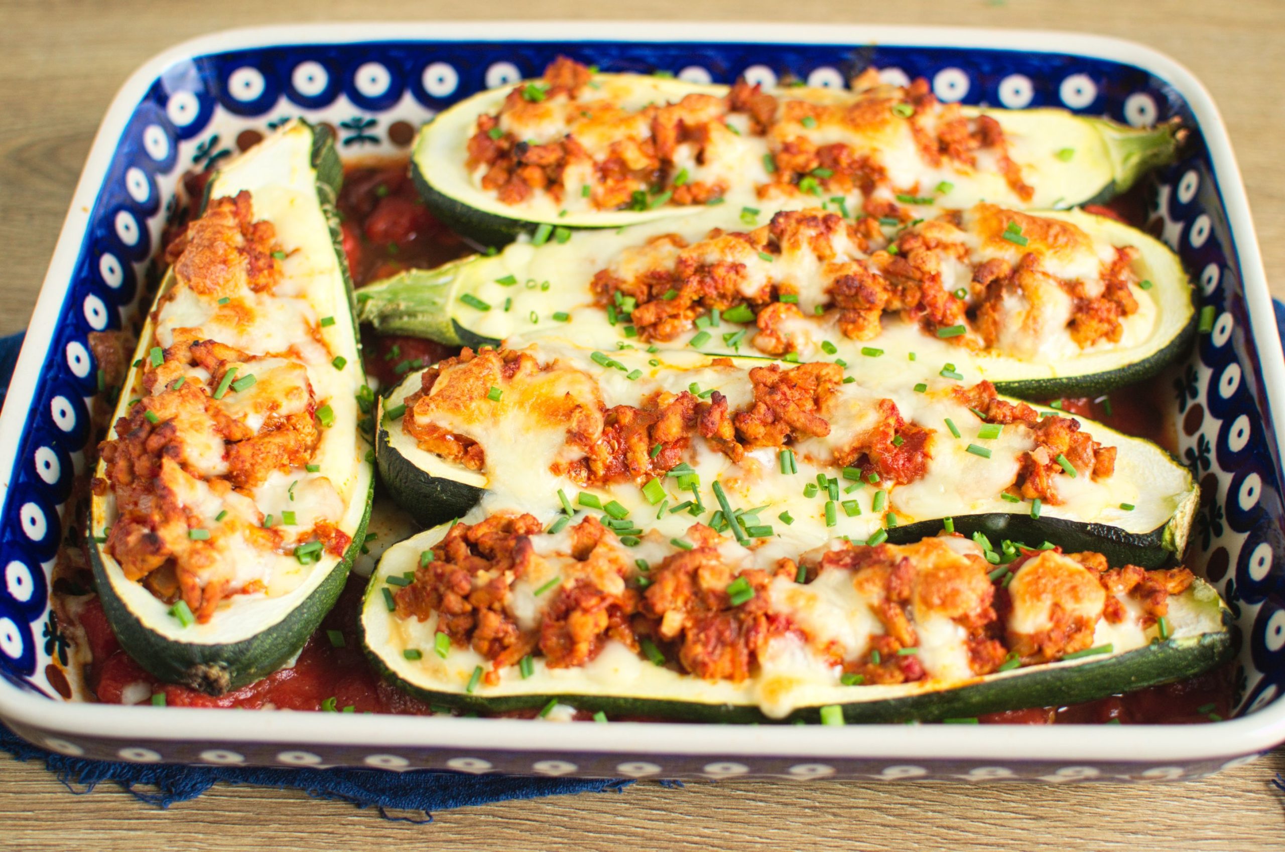Cukinia faszerowana mięsem mielonym z ricottą