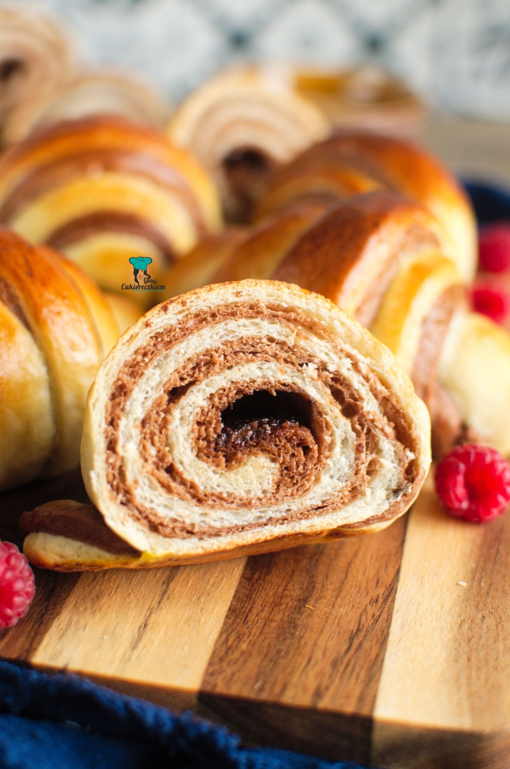 Rogale dwukolorowe z nutellą